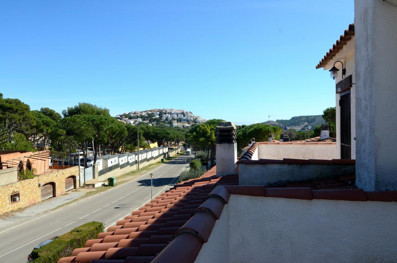 Villa Avinguda Montgo L' Escala Exterior foto